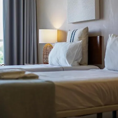 Herdade Dos Salgados - Dalma Pateo * Αλμπουφέιρα